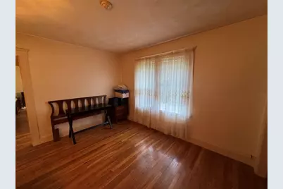 24 Stearns Ave, Medford, MA 02155 - Photo 8