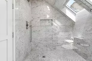 1762 Beacon St, Brookline, MA 02445 - Photo 14