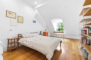 1762 Beacon St, Brookline, MA 02445 - Photo 10