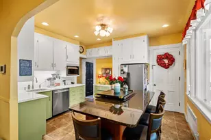 52 Mt Washington St, Lowell, MA 01854 - Photo 6