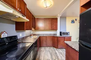 96 Old Colony Ave, Taunton, MA 02718 - Photo 4