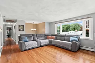 52 Oak Ridge Cir, Lynn, MA 01904 - Photo 6