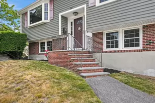 52 Oak Ridge Cir, Lynn, MA 01904 - Photo 2