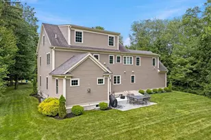 7 Davis Rd, Bedford, MA 01730 - Photo 34