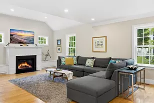 7 Davis Rd, Bedford, MA 01730 - Photo 8
