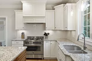 7 Davis Rd, Bedford, MA 01730 - Photo 4