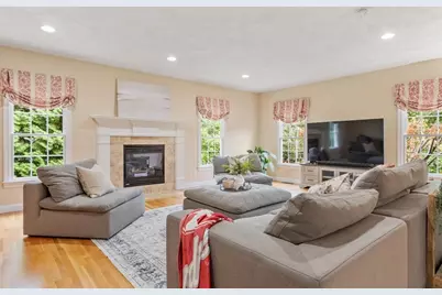 33 Nutmeg Ln, North Andover, MA 01845 - Photo 18