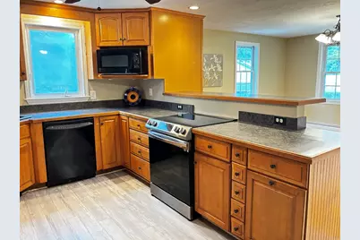 290 Center St #2, Pembroke, MA 02359 - Photo 4