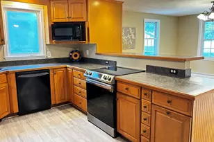 290 Center St, Pembroke, MA 02359 - Photo 4