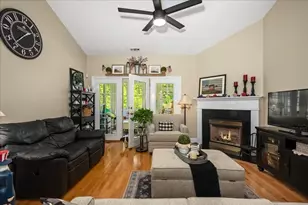 19 Cortland Grove Dr, Shrewsbury, MA 01545 - Photo 10