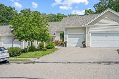 19 Cortland Grove Dr #19, Shrewsbury, MA 01545 - Photo 2