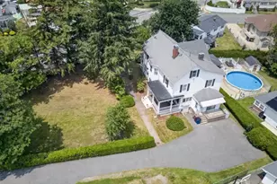325 Malden St, Revere, MA 02151 - Photo 16