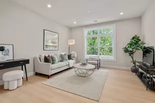 7 Cross St, Wilmington, MA 01887 - Photo 2