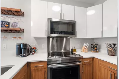 999 Hancock St #313, Quincy, MA 02169 - Photo 6