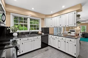 9 Hammersmith Dr, Saugus, MA 01906 - Photo 8