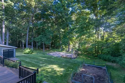 7 Stuart Pl, Westfield, MA 01085 - Photo 30