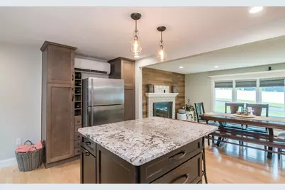7 Stuart Pl, Westfield, MA 01085 - Photo 6
