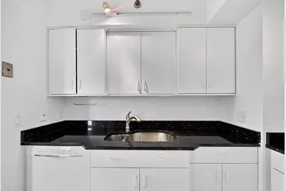 1731 Beacon St #915, Brookline, MA 02445 - Photo 22