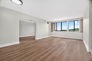 1731 Beacon St, Brookline, MA 02445 - Photo 28