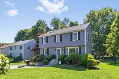 5 Perry Henderson Dr, Framingham, MA 01701 - Photo 2