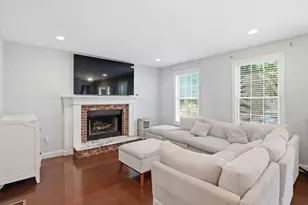 67 Hidden Rd, Dracut, MA 01826 - Photo 4