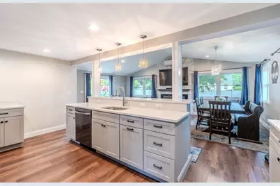 4 Will Sawyer St, Peabody, MA 01960 - Photo 8