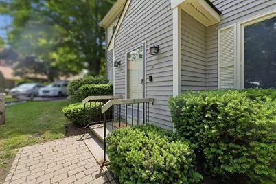 18 Copperwood Dr #18, Stoughton, MA 02072 - Photo 2