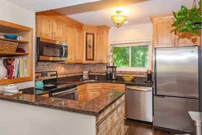 129 Governor Winthrop Rd #1A, Somerville, MA 02145 - Photo 10