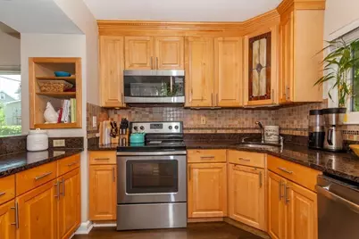 129 Governor Winthrop Rd #1A, Somerville, MA 02145 - Photo 8