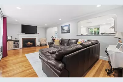 47 Brook Drive, Lynnfield, MA 01940 - Photo 2