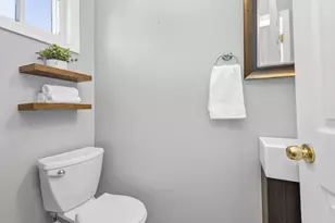 35 Austin St, Norwood, MA 02062 - Photo 20