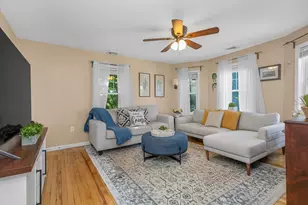 35 Austin St, Norwood, MA 02062 - Photo 2