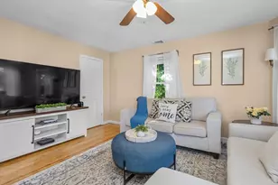 35 Austin St, Norwood, MA 02062 - Photo 4