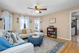 35 Austin St, Norwood, MA 02062 - Photo 2