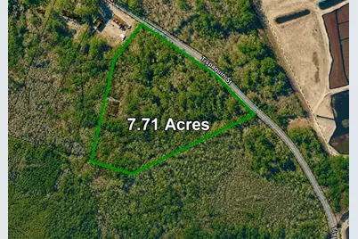 233 Tispaquin St, Middleborough, MA 02346 - Photo 2