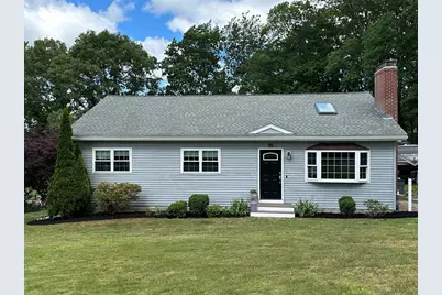 15 McIntosh Rd, Chelmsford, MA 01824 - Photo 1
