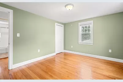 19 Cunningham Cir, Waltham, MA 02453 - Photo 22