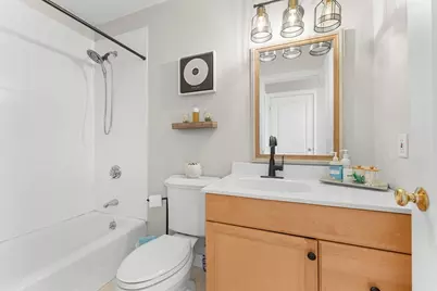 605 E Broadway #301, Boston, MA 02127 - Photo 14