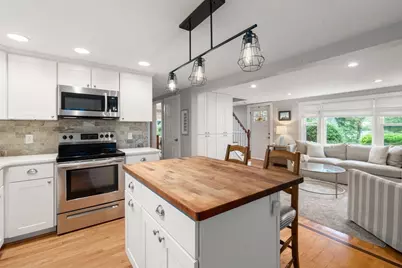 85 Broad, Walpole, MA 02081 - Photo 6