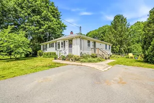 58 Wedgewood Dr, Holliston, MA 01746 - Photo 2