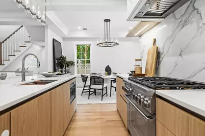 8 Lawrence St, Boston, MA 02129 - Photo 6