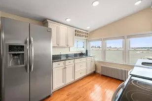 516 Pleasant St, Winthrop, MA 02152 - Photo 22