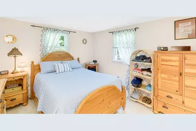 33 Farnham Rd, Rowley, MA 01969 - Photo 14