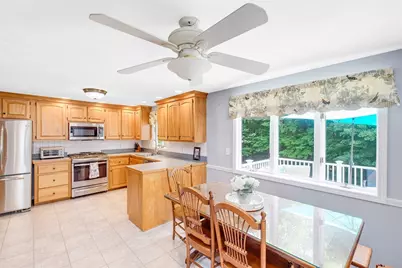 33 Farnham Rd, Rowley, MA 01969 - Photo 2