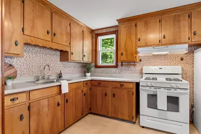 2 Douglas Ter, Lowell, MA 01852 - Photo 10