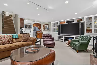 319 Oakland St, Wellesley, MA 02481 - Photo 26