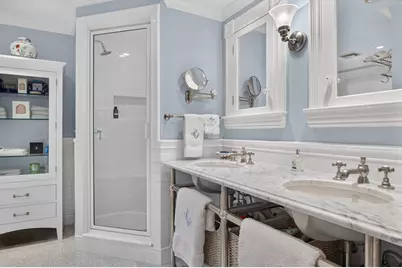 319 Oakland St, Wellesley, MA 02481 - Photo 18