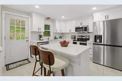 281 Riverlin St, Millbury, MA 01527 - Photo 6