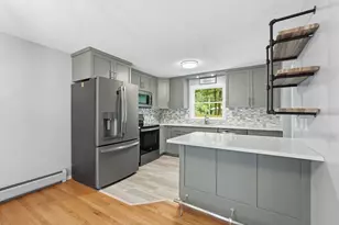 76 Laurel St, Greenfield, MA 01301 - Photo 12