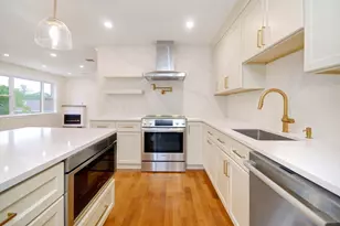 9 Ledge St, Melrose, MA 02176 - Photo 8